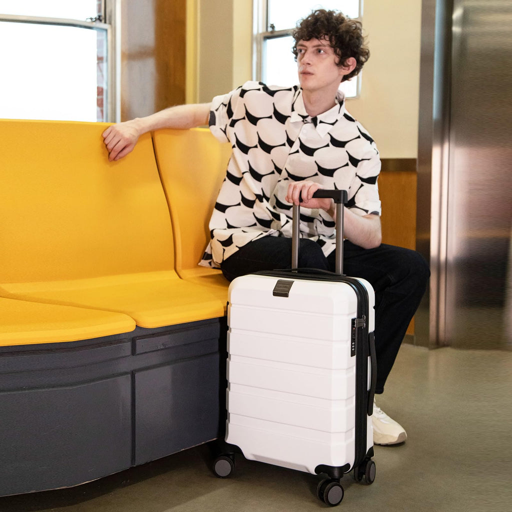 Hardside Expandable Carry On Luggage with Spinner Wheels, TSA Lock, USB Port, 20-Inch, White L93876