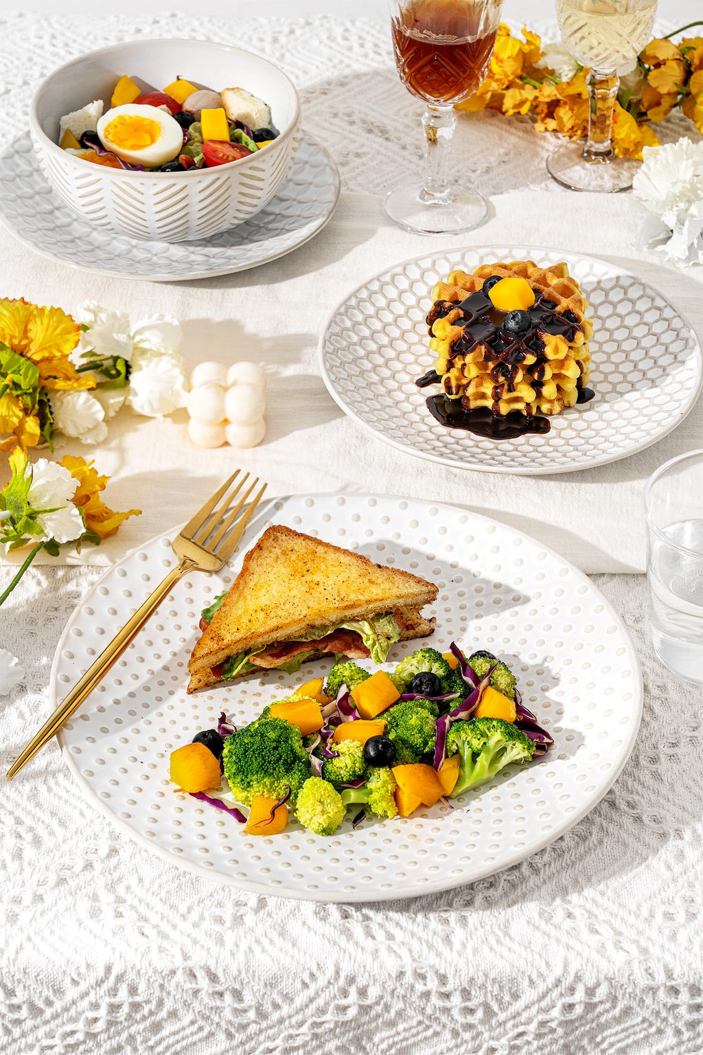 12 Piece Embossed Stoneware Dinnerware Sets for 4 O305